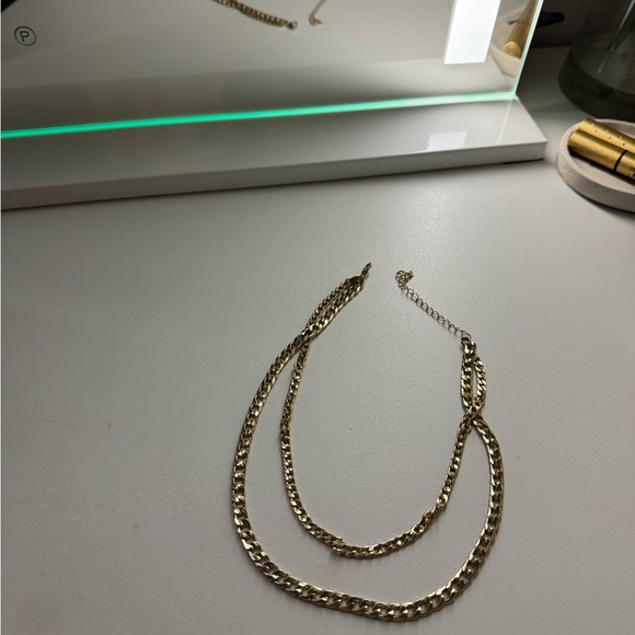 Elegant Gold Chain Necklace - Picture 1 of 3